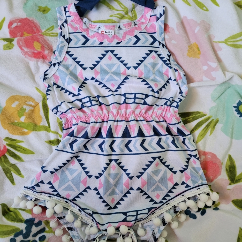 Baby girl geometric print romper